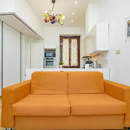 Apartment Minimal Apartment Near Bocconi University *