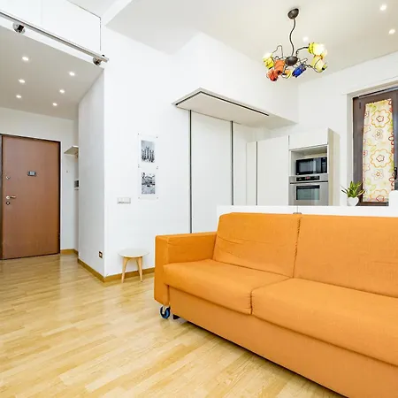Minimal Apartment Near Bocconi University