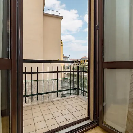 Minimal Apartment Near Bocconi University Apartment Milan