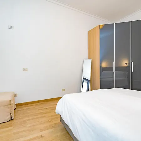 Minimal Apartment Near Bocconi University Milan