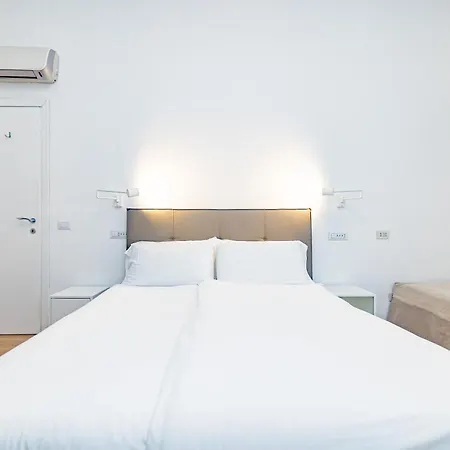 Apartment Minimal Apartment Near Bocconi University *