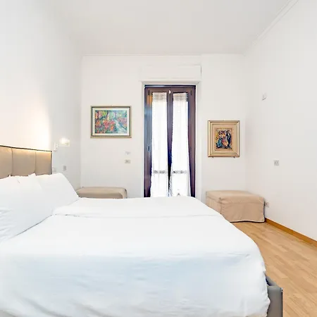 Minimal Apartment Near Bocconi University Milan